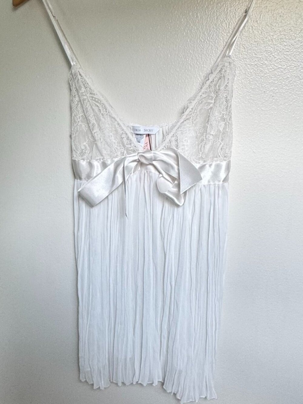 Victoria’s Secret White Lace Pleated Bow Babydoll Chemise NWT sz(M)